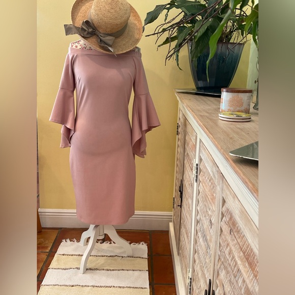 Almost famous off the Shoulder Dress - Picture 4 of 4